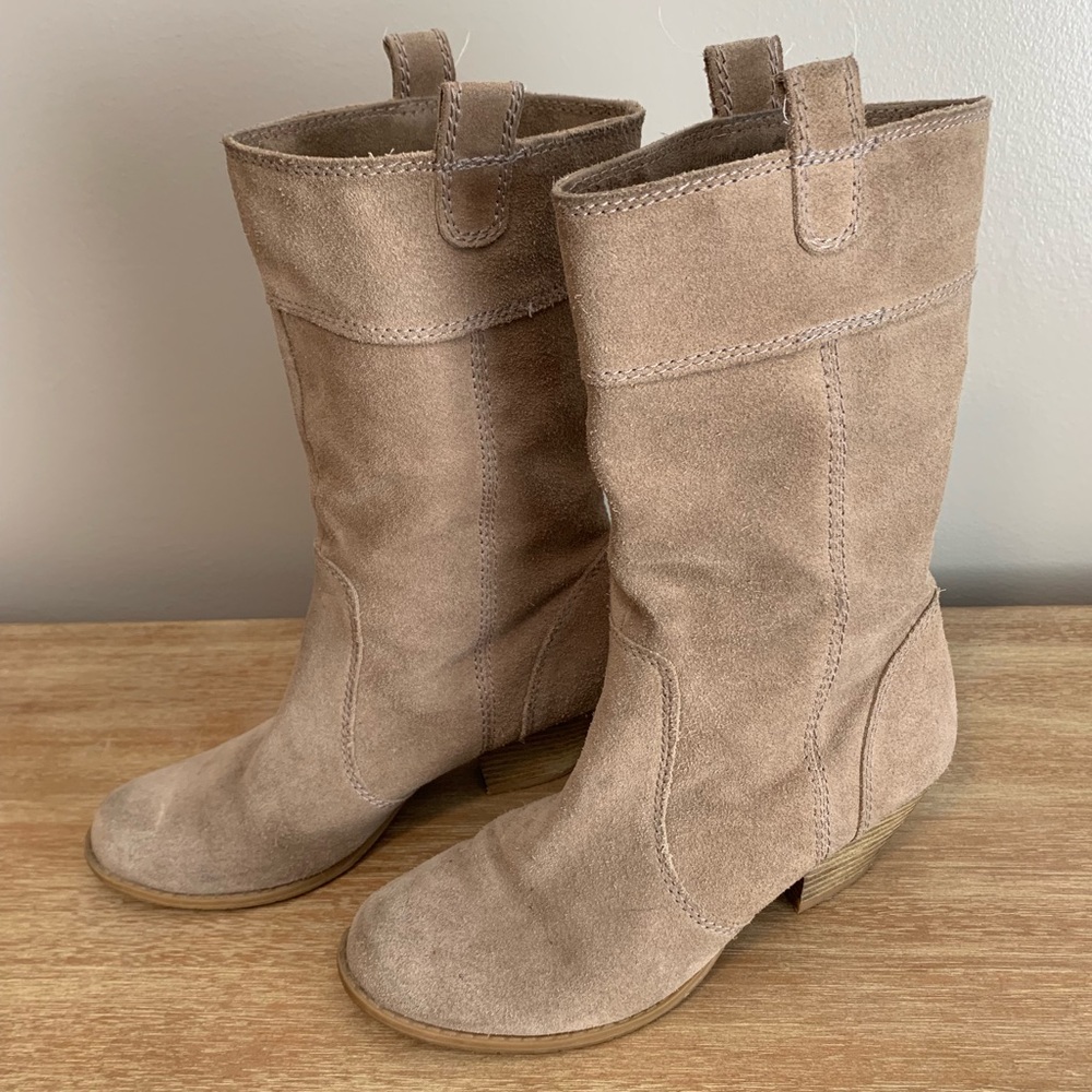 BCBG suede leather boots 6.5M